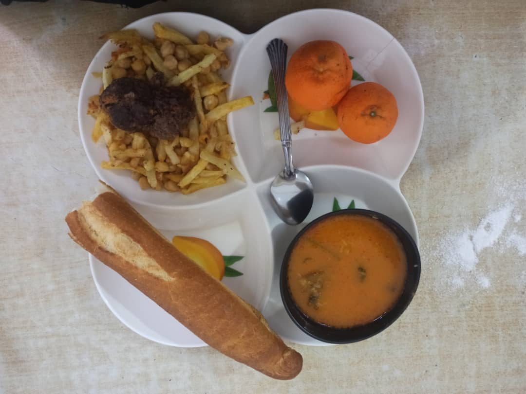 مطعم الإقامة الجامعية 2000 سرير الحسانية