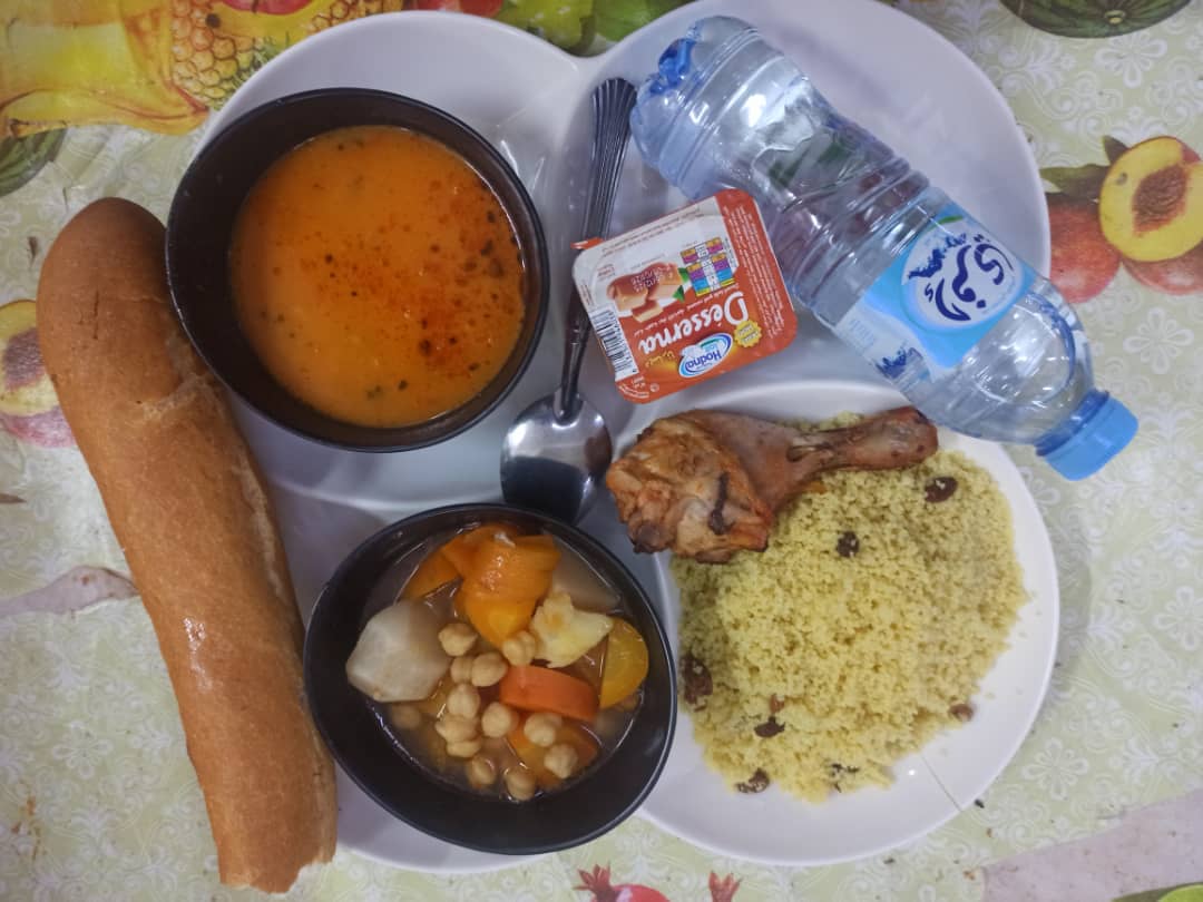 مطعم الإقامة الجامعية 2000 سرير الحسانية