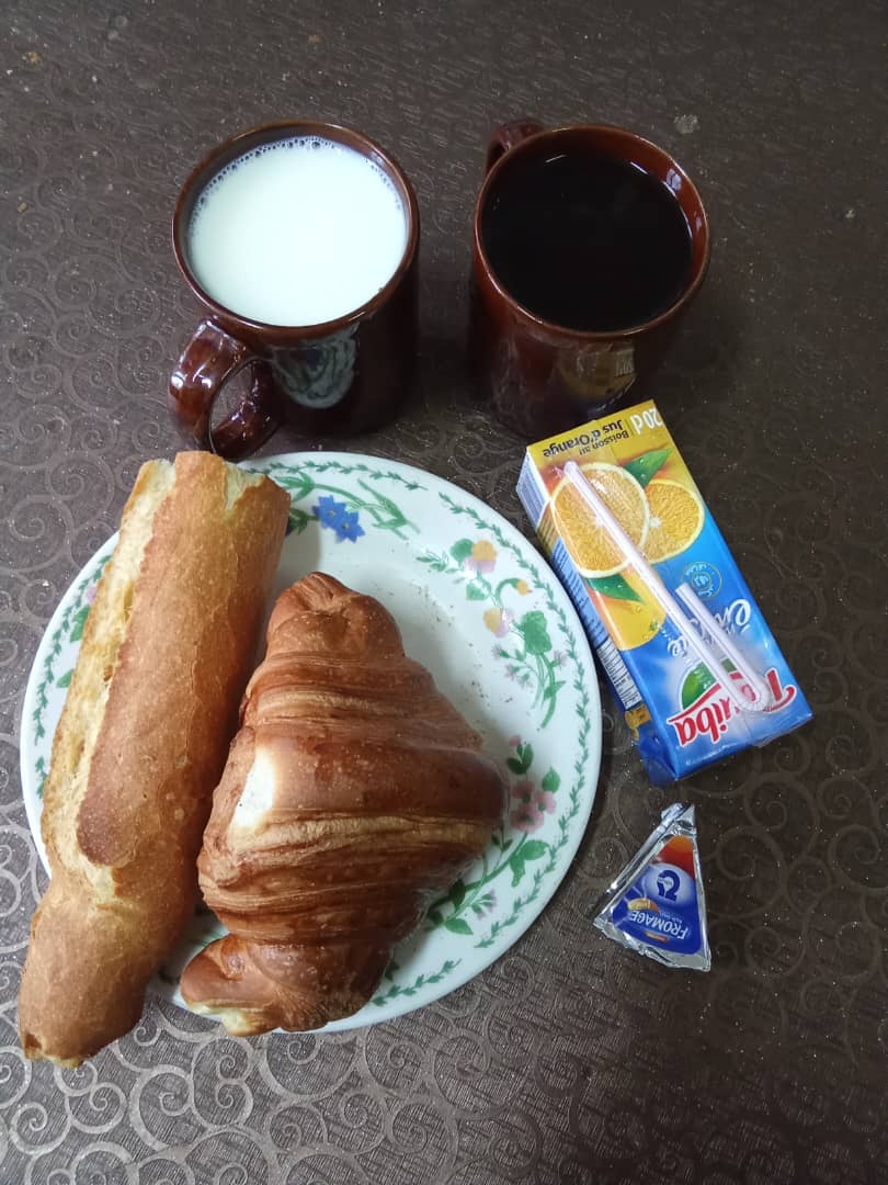 المطعم المدمج الشهيد محمدي بوزينة 1 نوفمبر