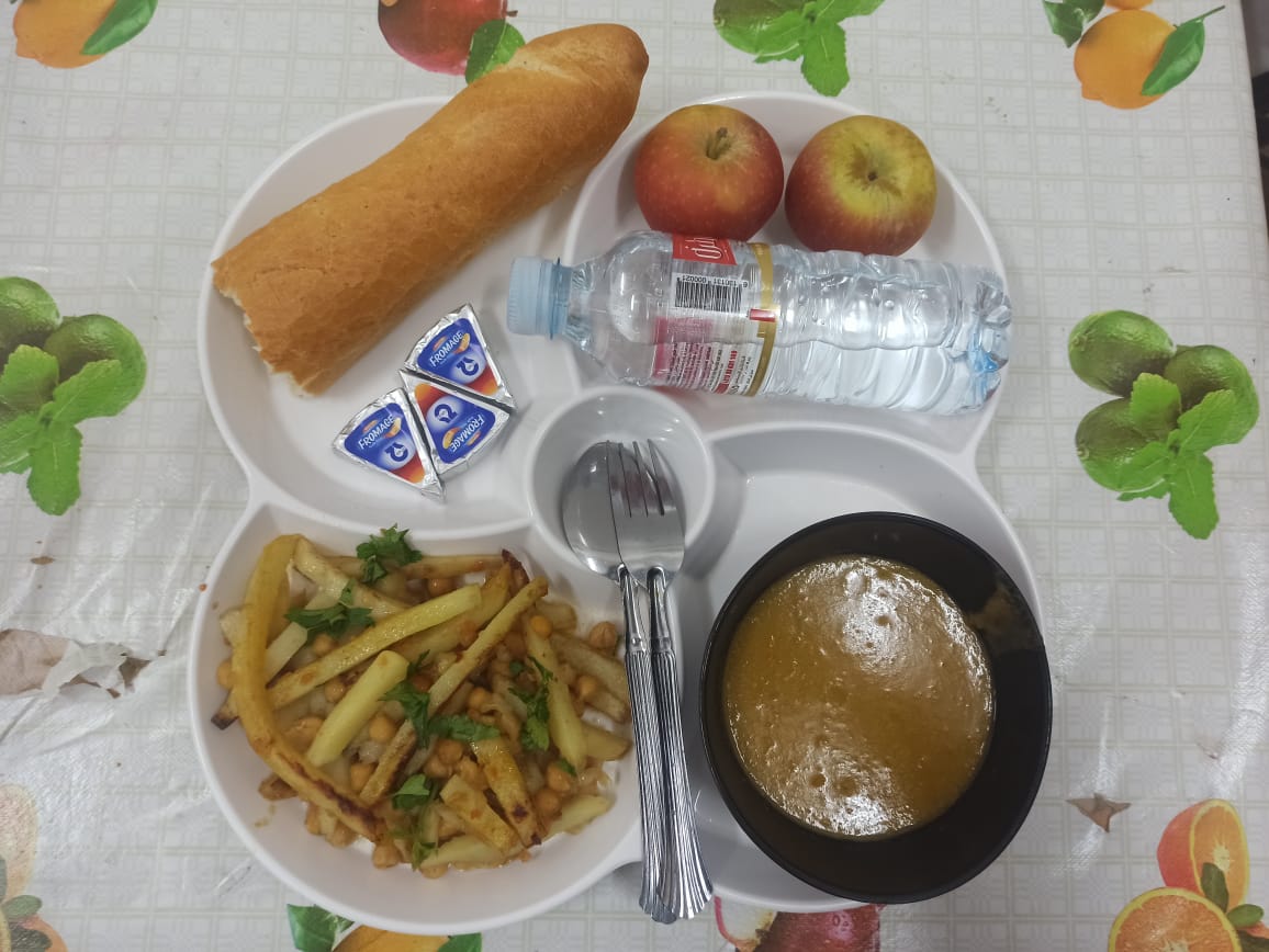 مطعم الإقامة الجامعية 2000 سرير الحسانية