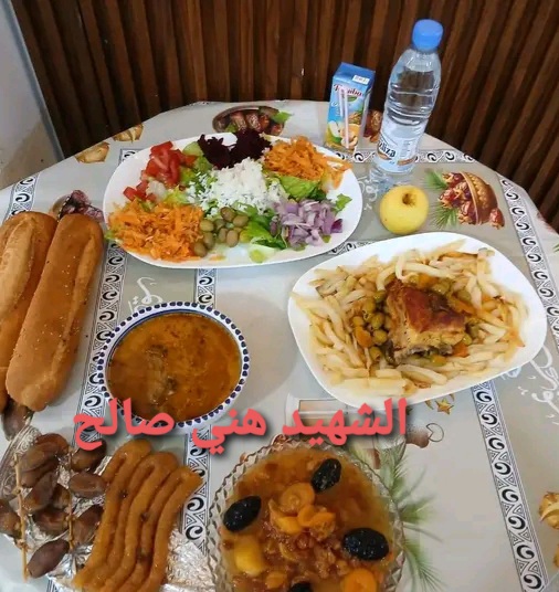 مطعم الاقامة الجامعية هني صالح 01