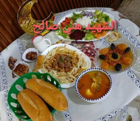 مطعم الاقامة الجامعية هني صالح 01