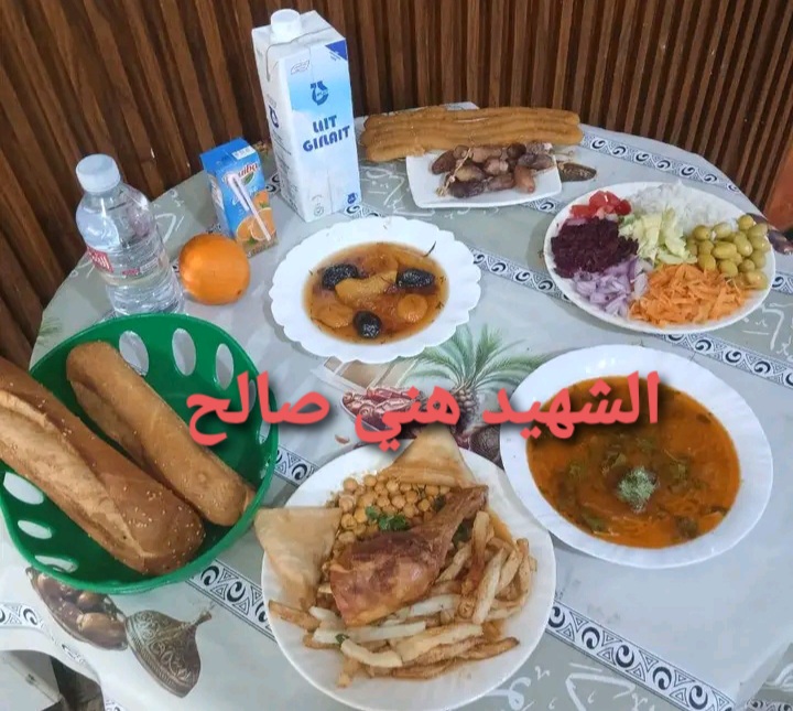 مطعم الاقامة الجامعية هني صالح 01