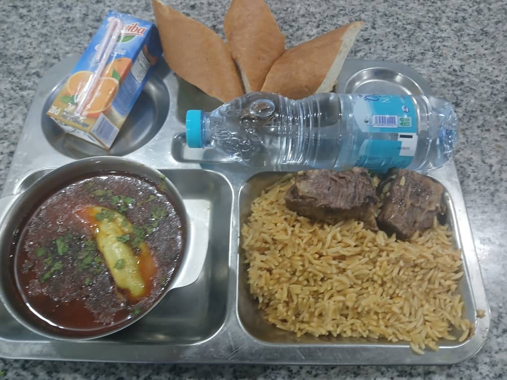 الاقامة الجامعية مقران الطاهر المطعم المدمج 
