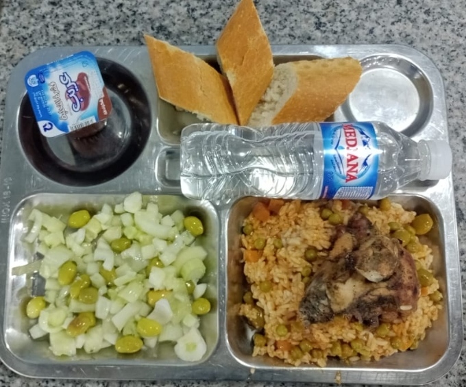 الاقامة الجامعية مقران الطاهر المطعم المدمج 