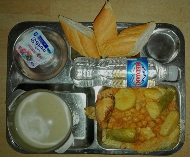 الاقامة الجامعية مقران الطاهر المطعم المدمج 