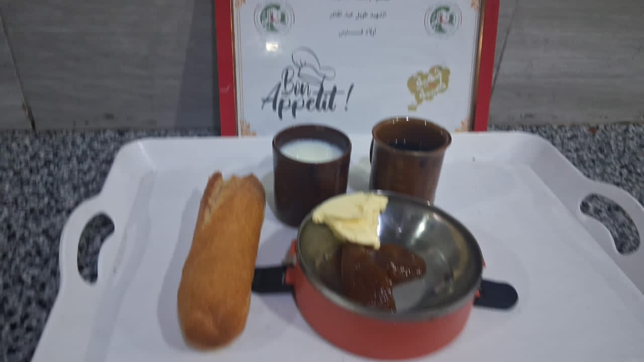 مطعم الاقامة الجامعية طويل عبد القادر 02