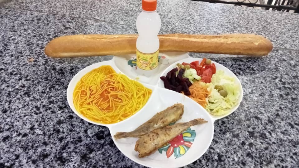 مطعم الاقامة الجامعية طويل عبد القادر 02