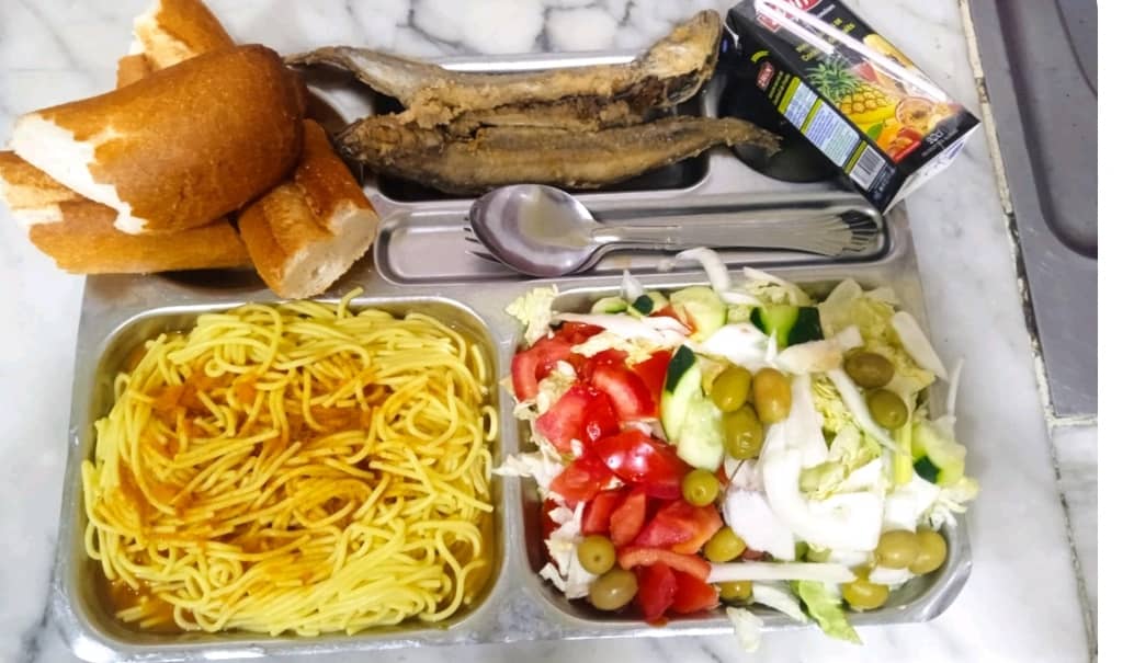 مطعم الاقامة الجامعية اولاد فارس 04