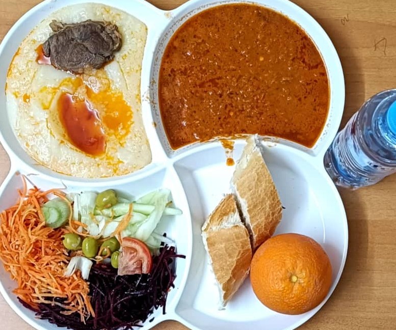 الإقامة الجامعية بوزيان أم السعد بنت الصالح		