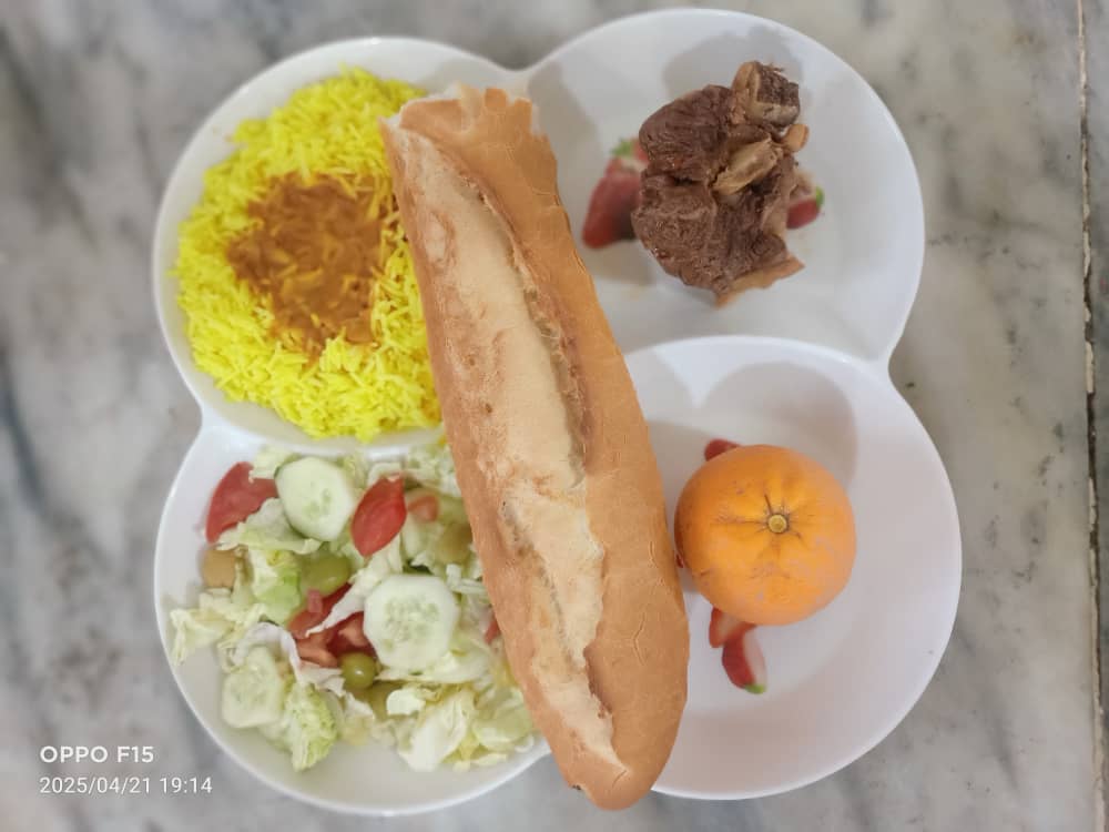 مطعم الاقامة الجامعية هني صالح 01